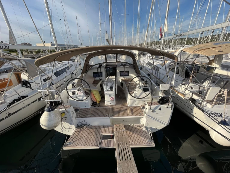 Louez un Jeanneau Sun Odyssey 410 à Sukošan