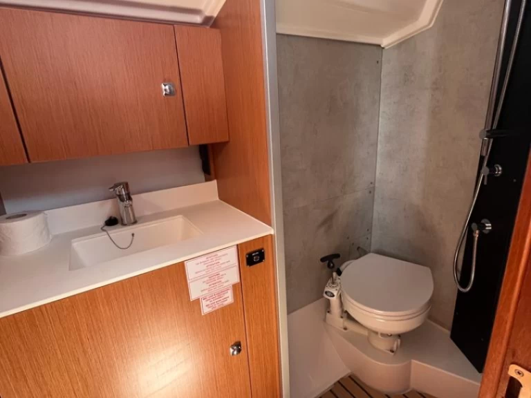 Location bateau Bavaria Bavaria C 42 à Sukošan sur Samboat