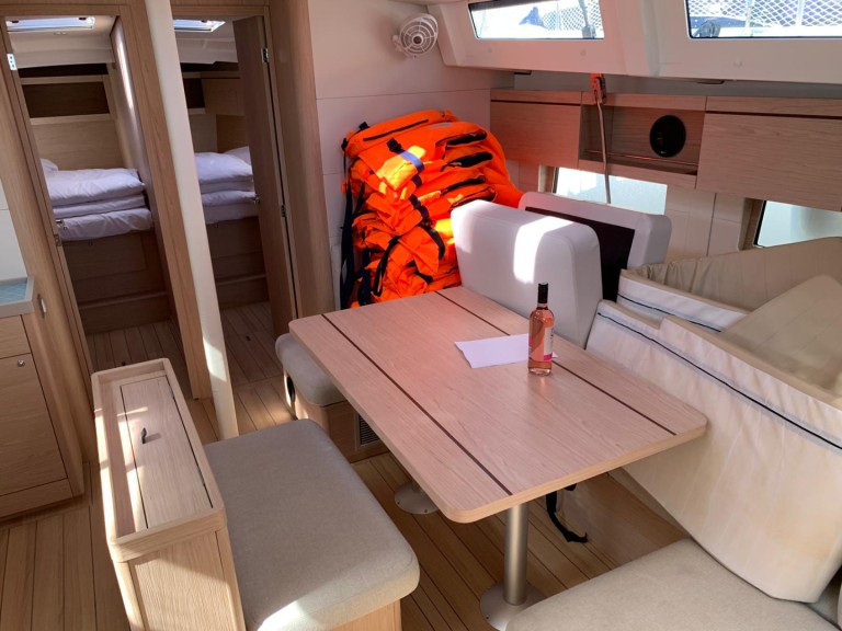 Louer Voilier avec ou sans skipper Bénéteau à Sukošan