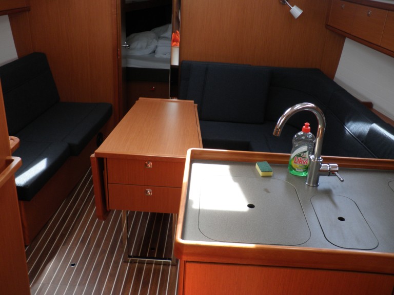 Bavaria Cruiser 37 a louer à Sukošan