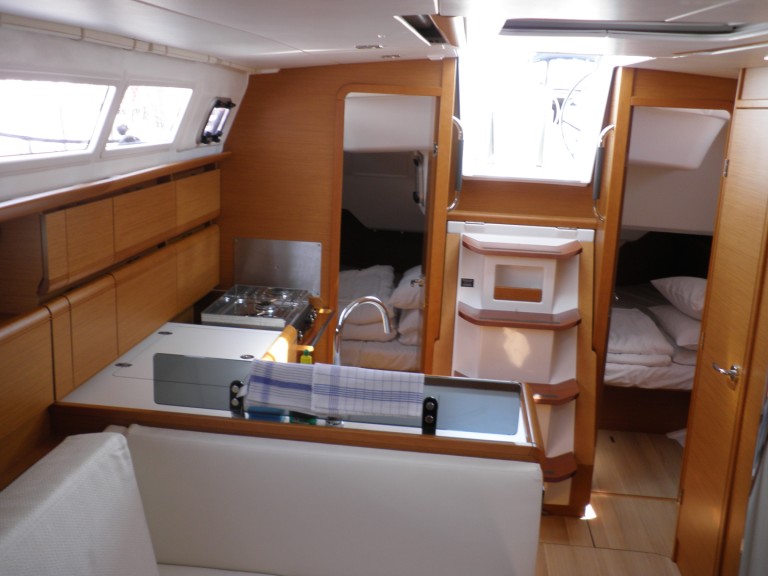 Location bateau Jeanneau Sun odyssey 379 performance à Sukošan sur Samboat