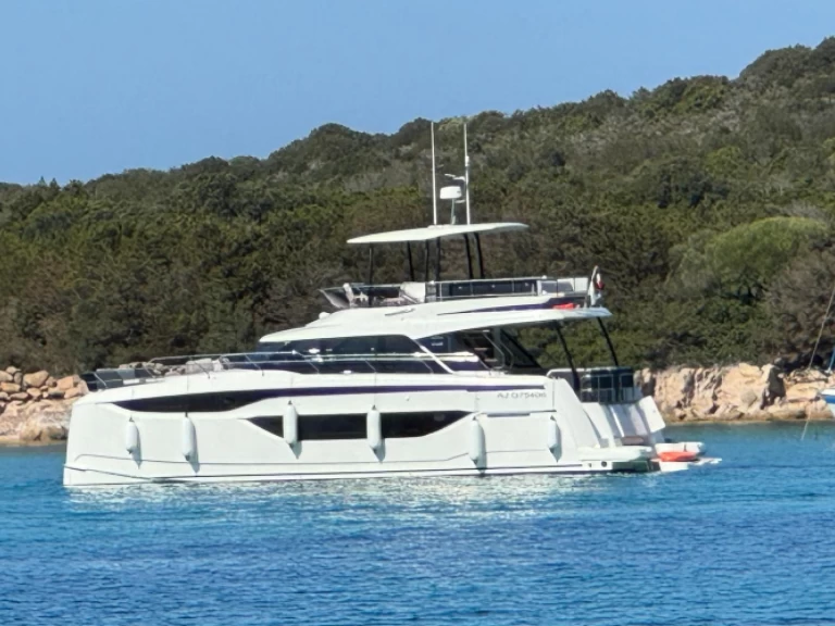2 PRESTIGE M48 a louer à Ajaccio