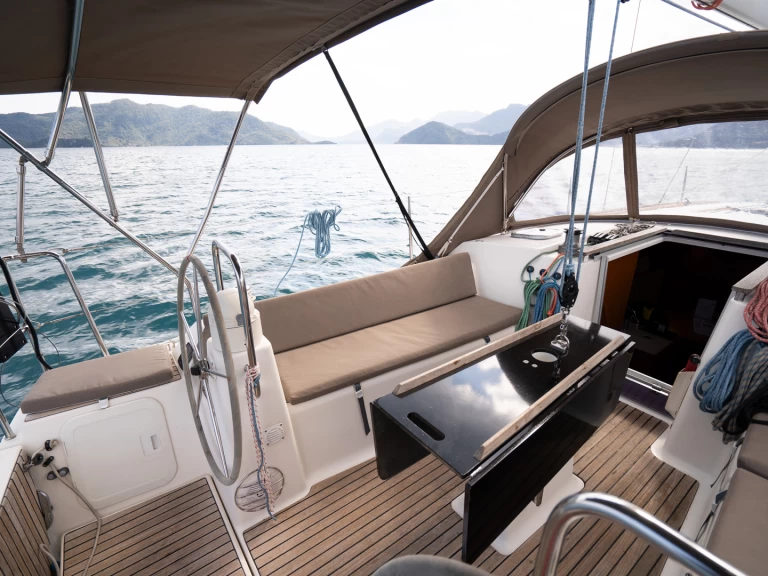 Location bateau Marmaris pas cher Dufour 335 Grand Large