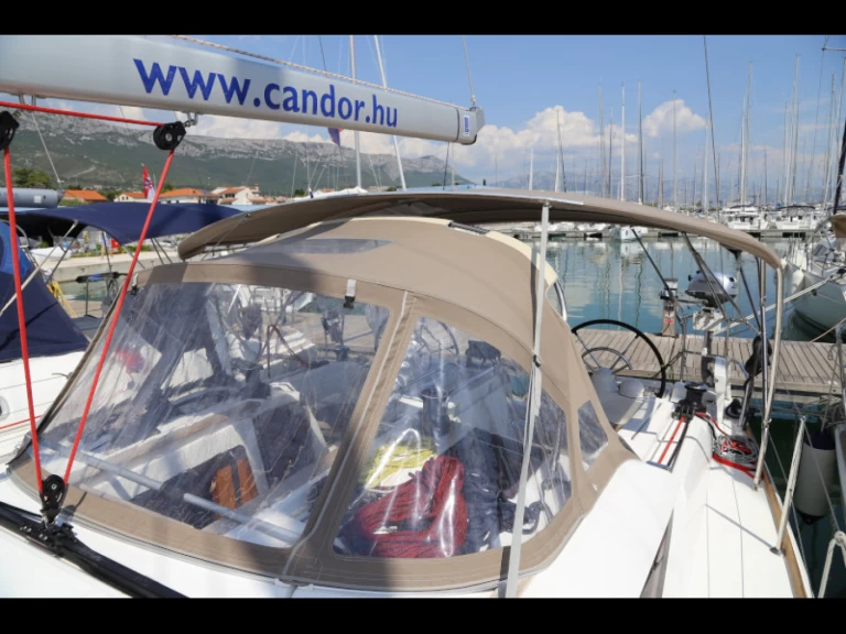Location à Kaštel Gomilica - Jeanneau Sun Odyssey 419 sur SamBoat