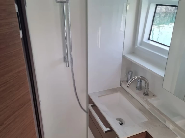 Louer Catamaran avec ou sans skipper Lagoon à Lefkáda