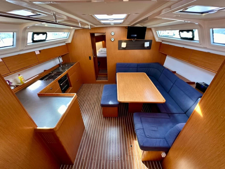 Louez un Bavaria Cruiser 46 à Sukošan