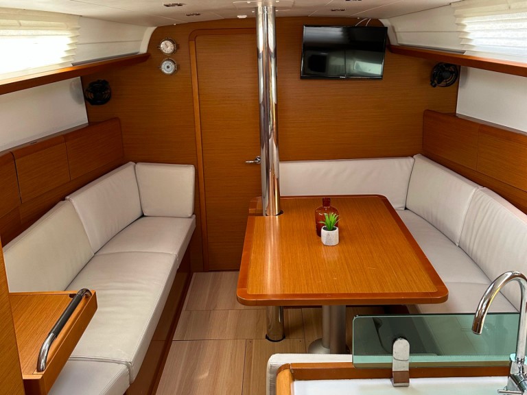 Jeanneau Sun Odyssey 389 a louer à Drage