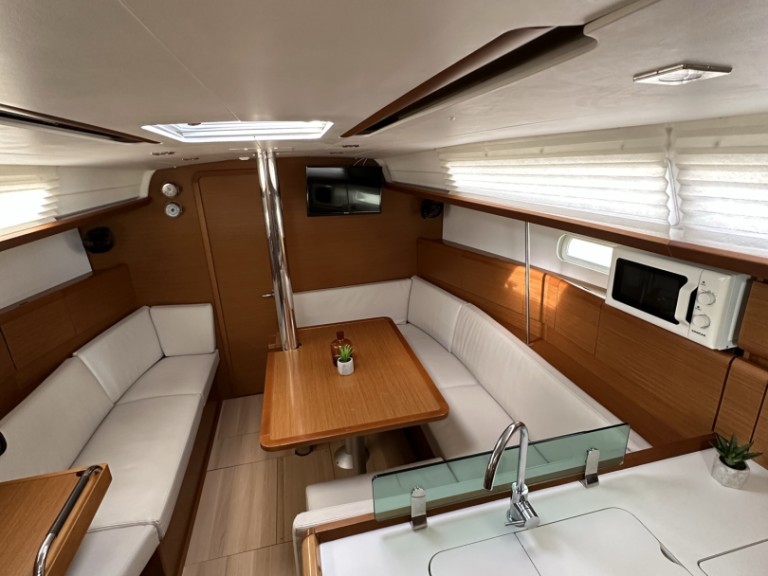 Location à Drage - Jeanneau Sun Odyssey 389 sur SamBoat