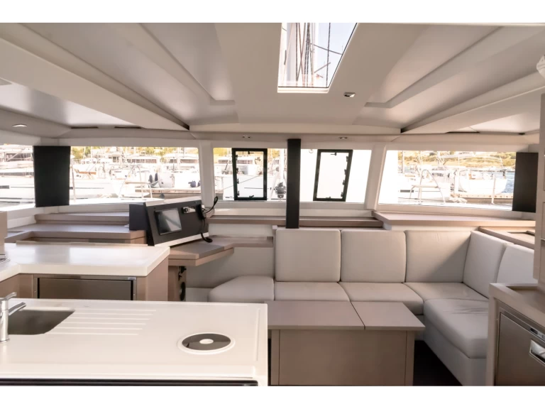 Louez un Fountaine Pajot Astrea 42 à Pórto Chéli