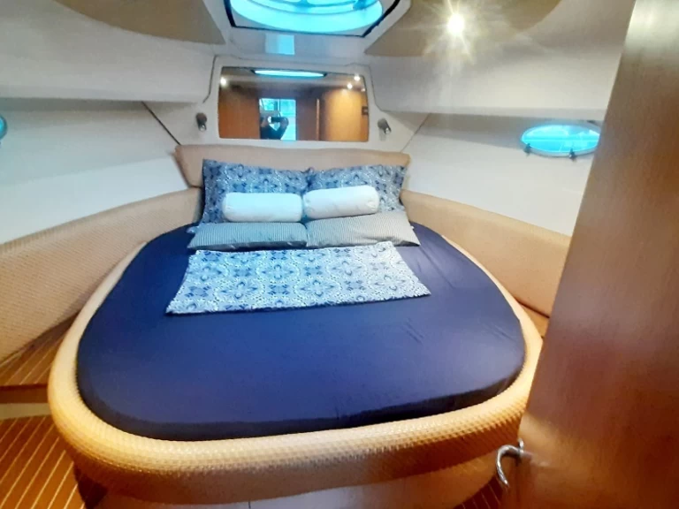 Bateau à moteur à louer à Zadar au meilleur prix