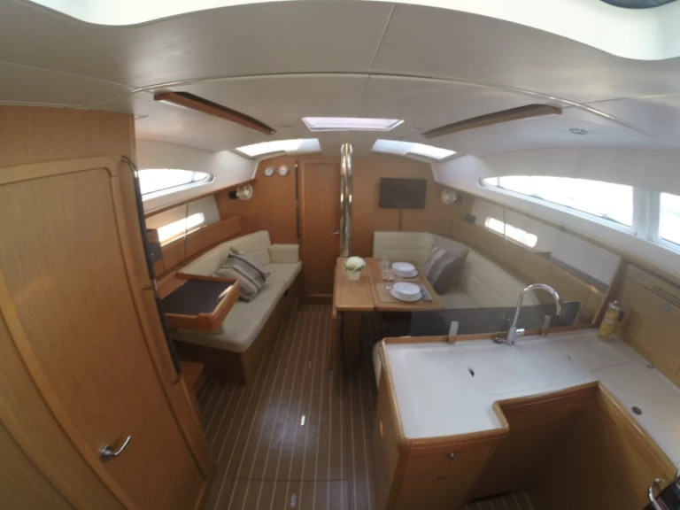 Location à Lefkáda - Jeanneau Sun Odyssey 42 DS sur SamBoat