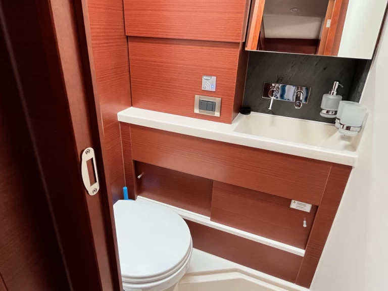 Voilier à louer à Lávrio au meilleur prix