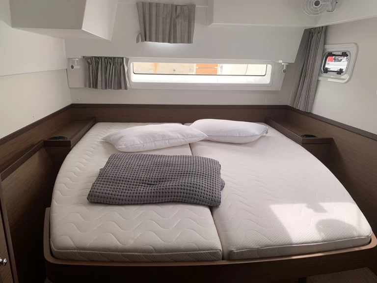 Lagoon Lagoon 42 a louer à Lávrio