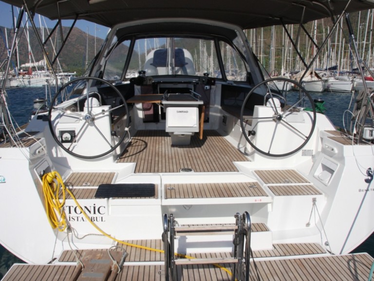 Bénéteau Oceanis 45 a louer à Marmaris