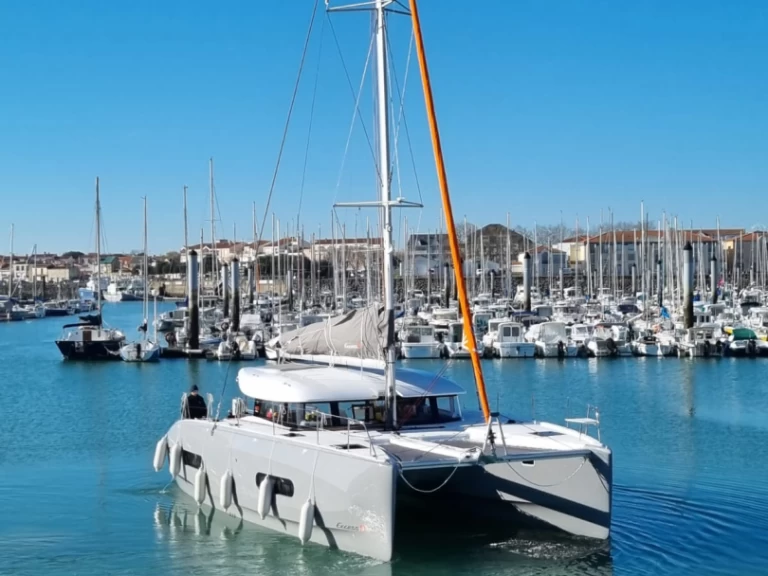Louer Catamaran avec ou sans skipper Excess à Préveza