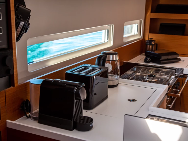 Louez un Jeanneau Sun Odyssey 410 à Préveza