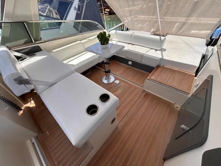 Location bateau Nettuno pas cher Synthesi 40