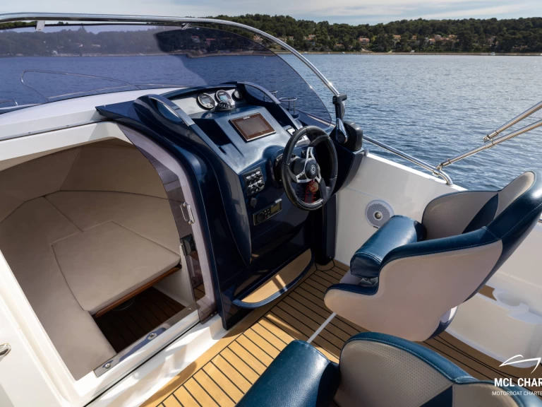 Location Bateau à moteur Galeon avec permis