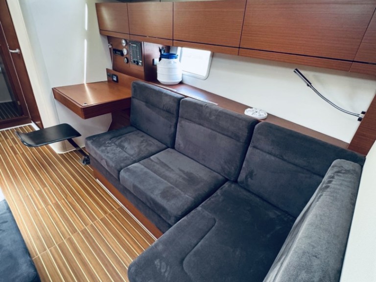Location à Novi Vinodolski - Hanse Hanse 458 sur SamBoat