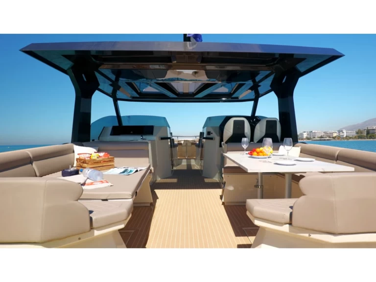 Location bateau Vanguard Tesoro T41 à Órmos Bay sur Samboat