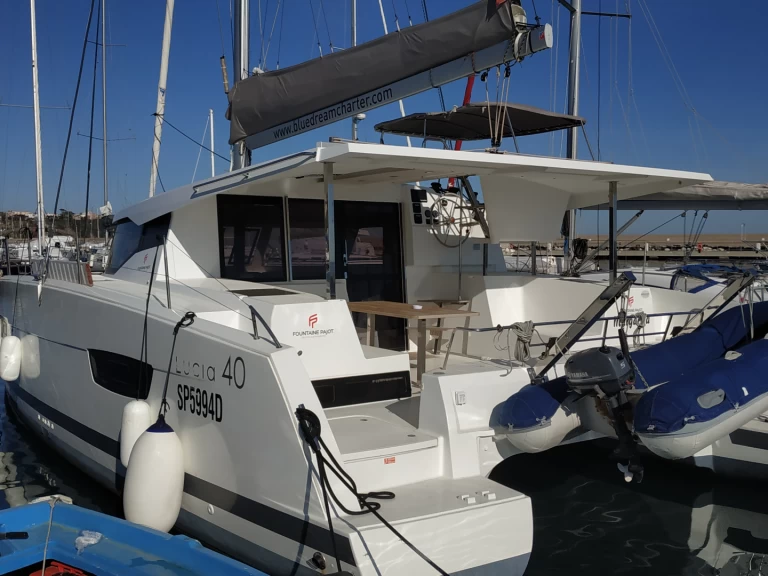 Location Catamaran à Procida - Fountaine Pajot Lucia 40