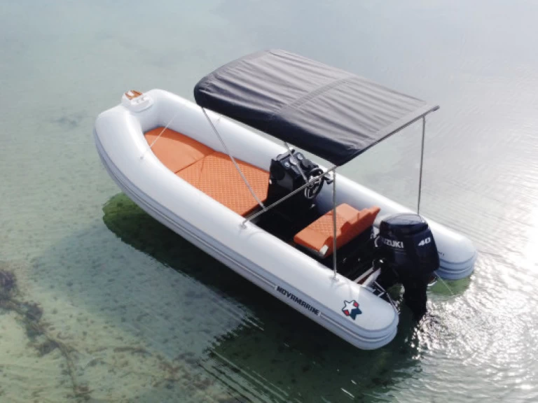 Louez un  Motorboat 4.3 à Torre Canne