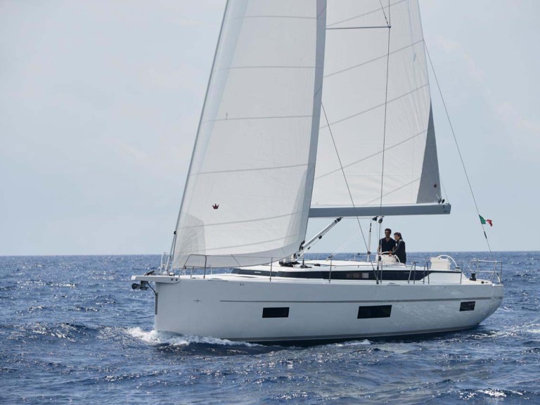 Louer Voilier avec ou sans skipper Bavaria à Golfo Aranci
