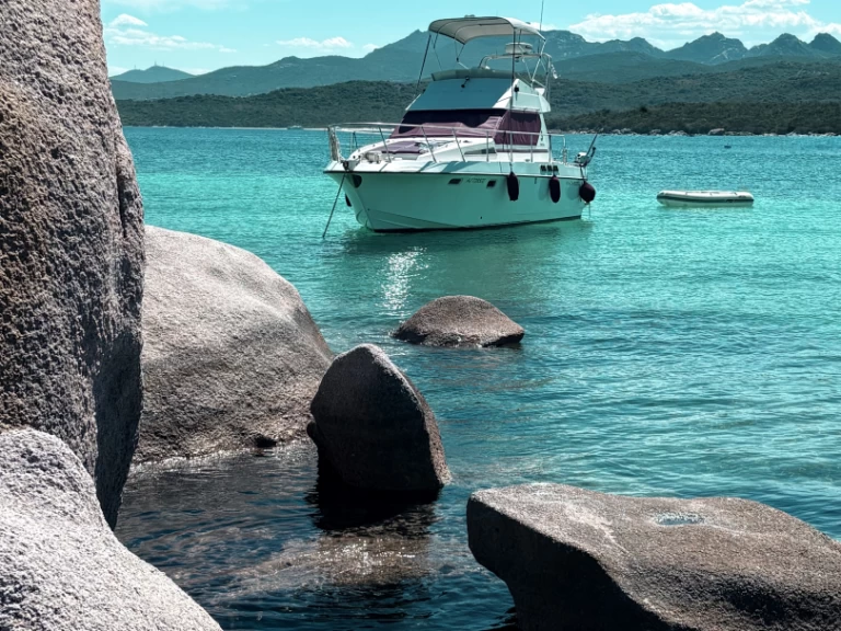 Location Bateau à moteur à Porto-Vecchio - Bénéteau Antares 10.20