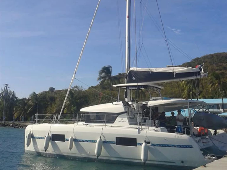 Louer Catamaran avec ou sans skipper Lagoon à Le Marin