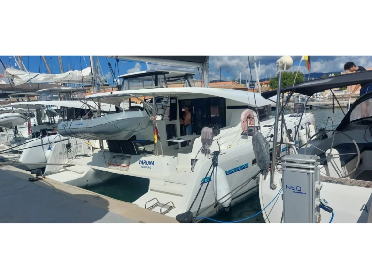 Location bateau Eden Island pas cher Lagoon 42