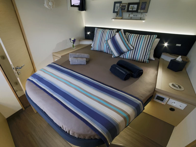 Louez un Fountaine Pajot Saba 50 à Álimos