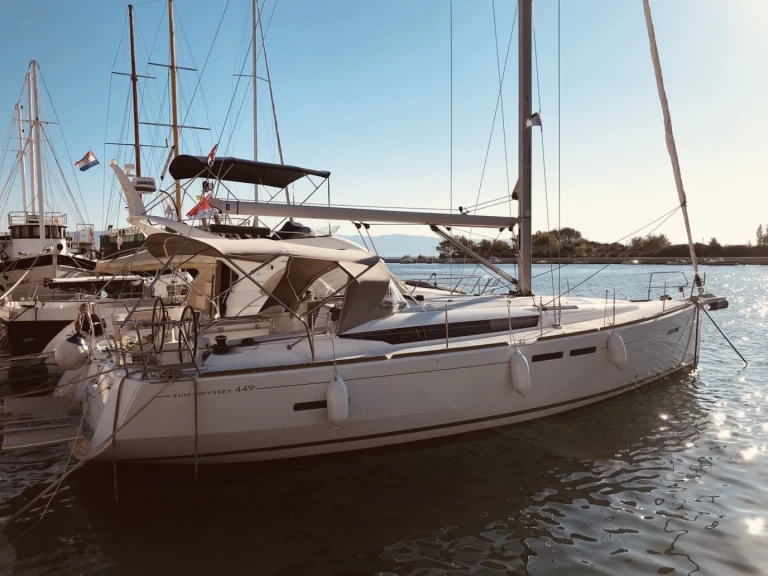 Location bateau Sibenik pas cher Sun Odyssey 449