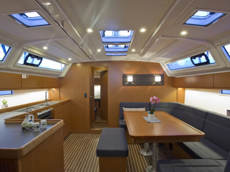 Louez un Bavaria Cruiser 46 à Sibenik