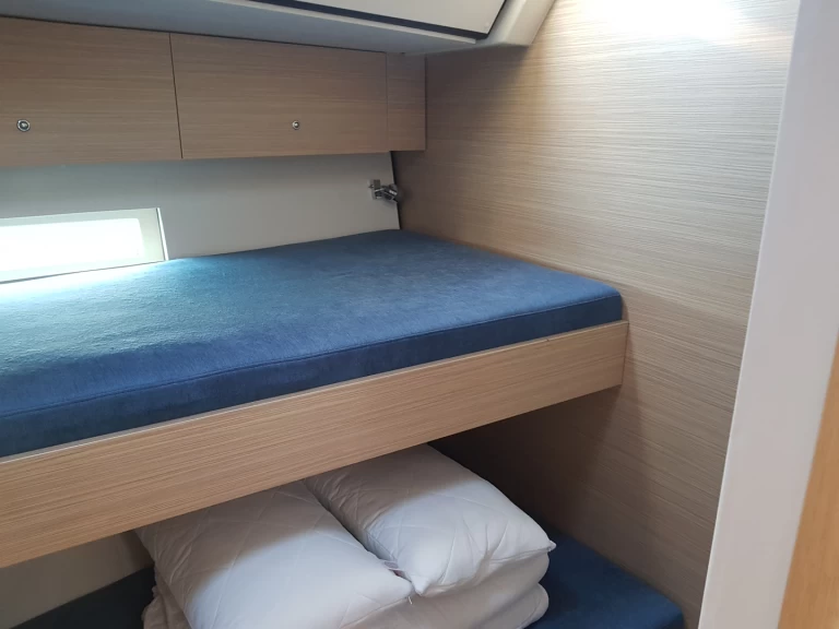 Louez un D&D Yacht D&D Kufner 54 (AC+Gen+Solar) à Punat