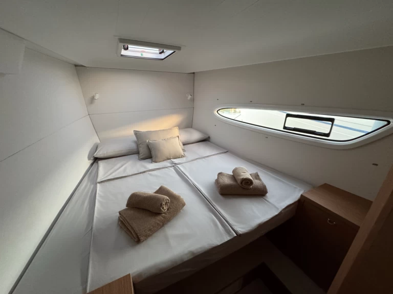 Excess Excess 14 a louer à Rodi Garganico