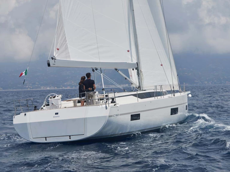 Location bateau Golfo Aranci pas cher Bavaria C50 Holiday - 5 cab.