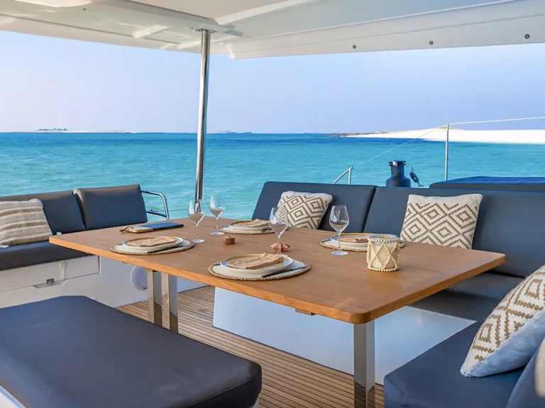 Location bateau Fountaine Pajot Aura 51 à Frenchtown sur Samboat