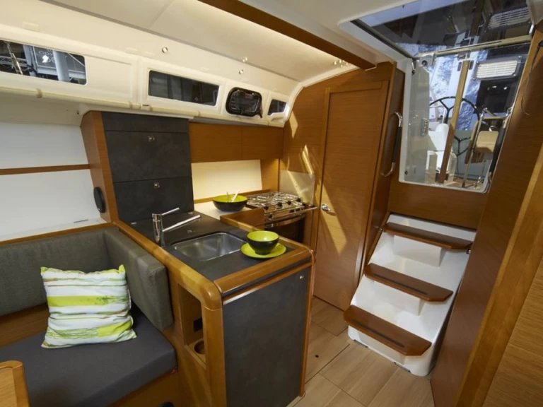 Louez un Jeanneau Sun Odyssey 349 à Lefkáda