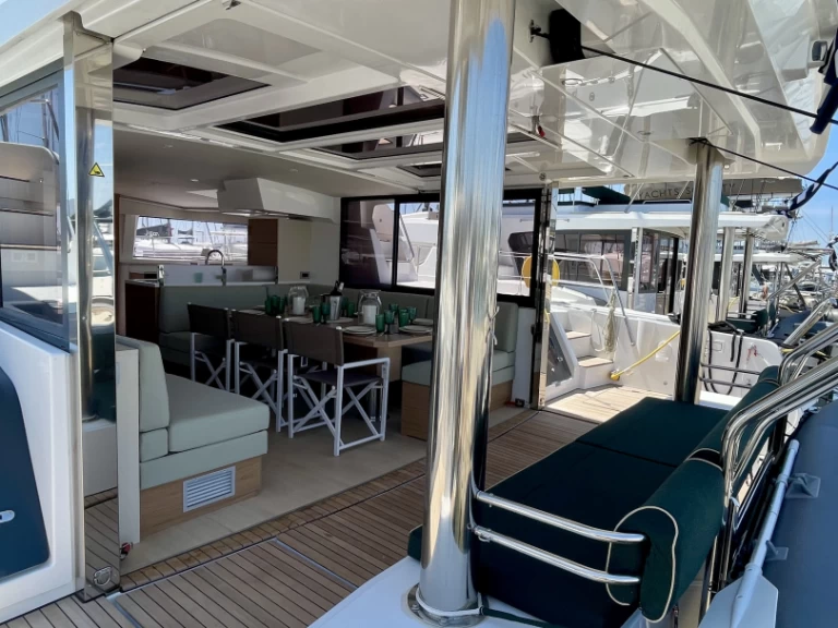 Location bateau Bali Bali 4.8 à Álimos sur Samboat