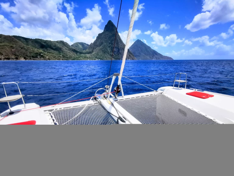 Location bateau Soufrière pas cher Lagoon 42