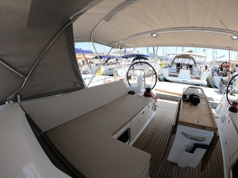 Location bateau Jeanneau Sun Odyssey 490 à Sibenik sur Samboat