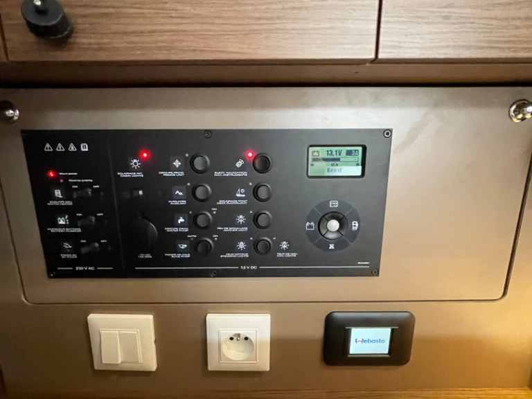 Location à Sibenik - Bénéteau Oceanis 38.1 sur SamBoat