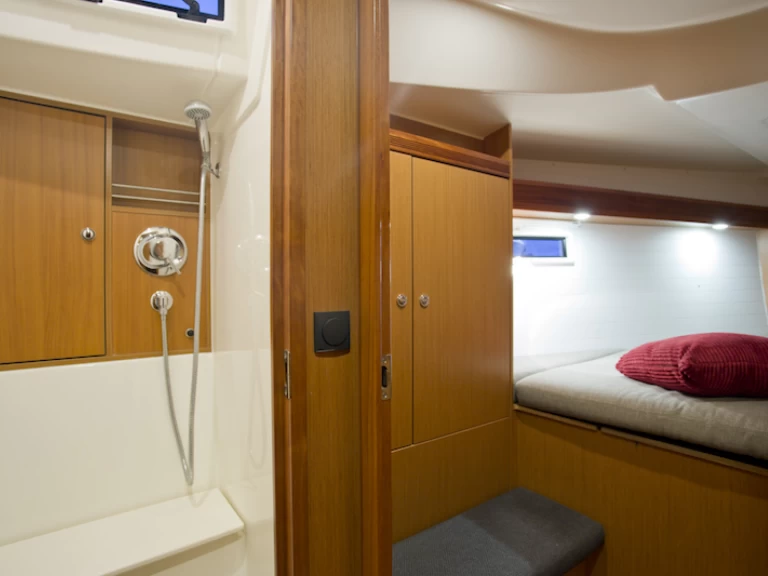 Location bateau Sibenik pas cher Bavaria 45