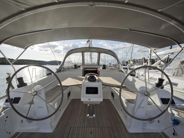 Location bateau Sibenik pas cher Cruiser 46