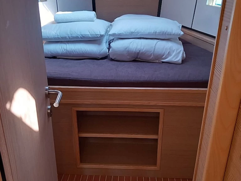 Location bateau D&D Yacht D&D Kufner54.Univerzum (AC+Gen+Solar) à Punat sur Samboat