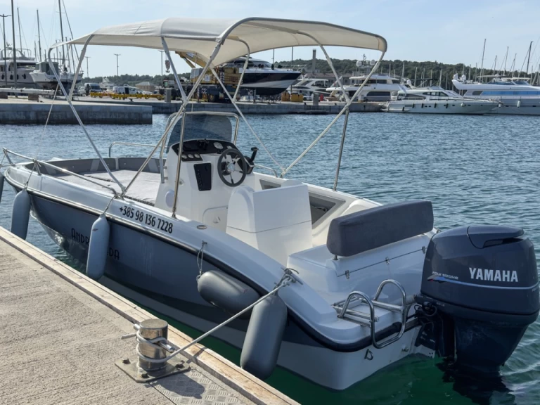 Louez un Orizzonti Andromeda à Pula