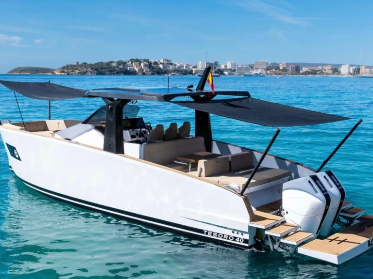 Location Bateau à moteur Tesoro Yatch avec permis