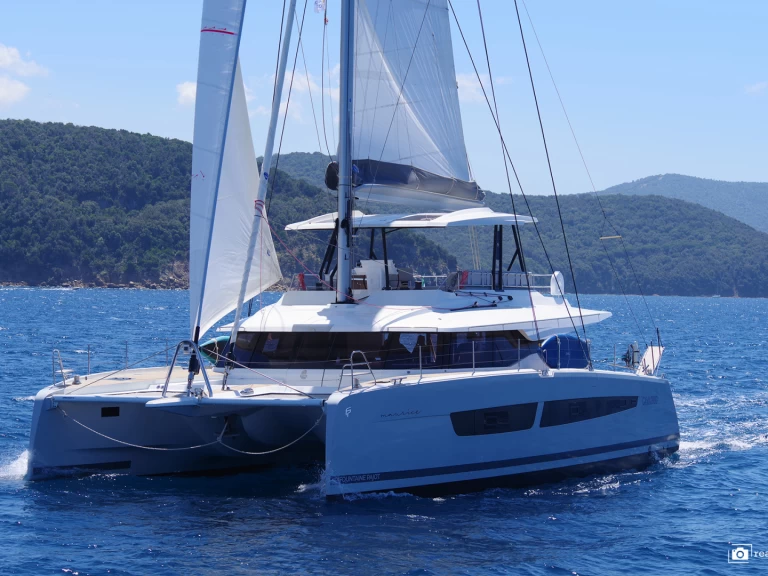Location bateau Fountaine Pajot Samana 59 à Cannigione sur Samboat