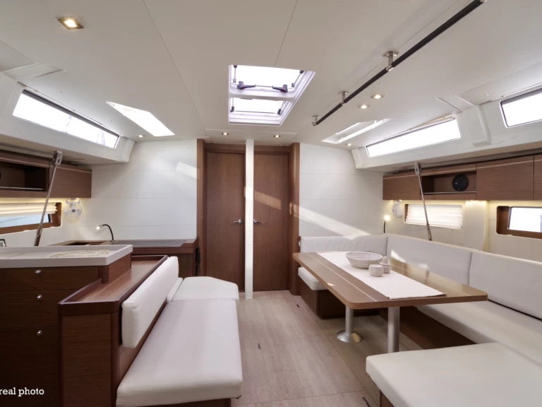 Location à Cannigione - Bénéteau Oceanis 51.1 sur SamBoat