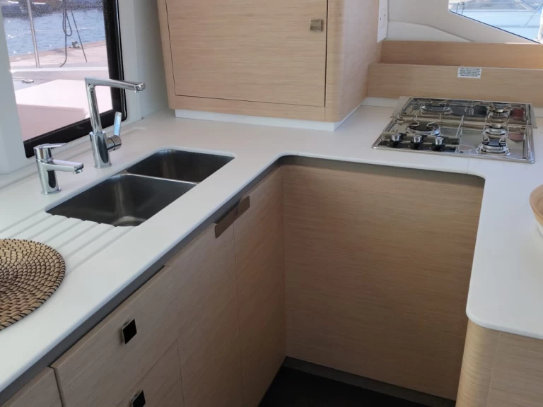 Location Catamaran Fountaine Pajot avec permis